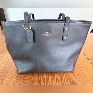 Coach F58846 City Zip Tote Black Leather Shoulder Bag Gold Hardware EUC